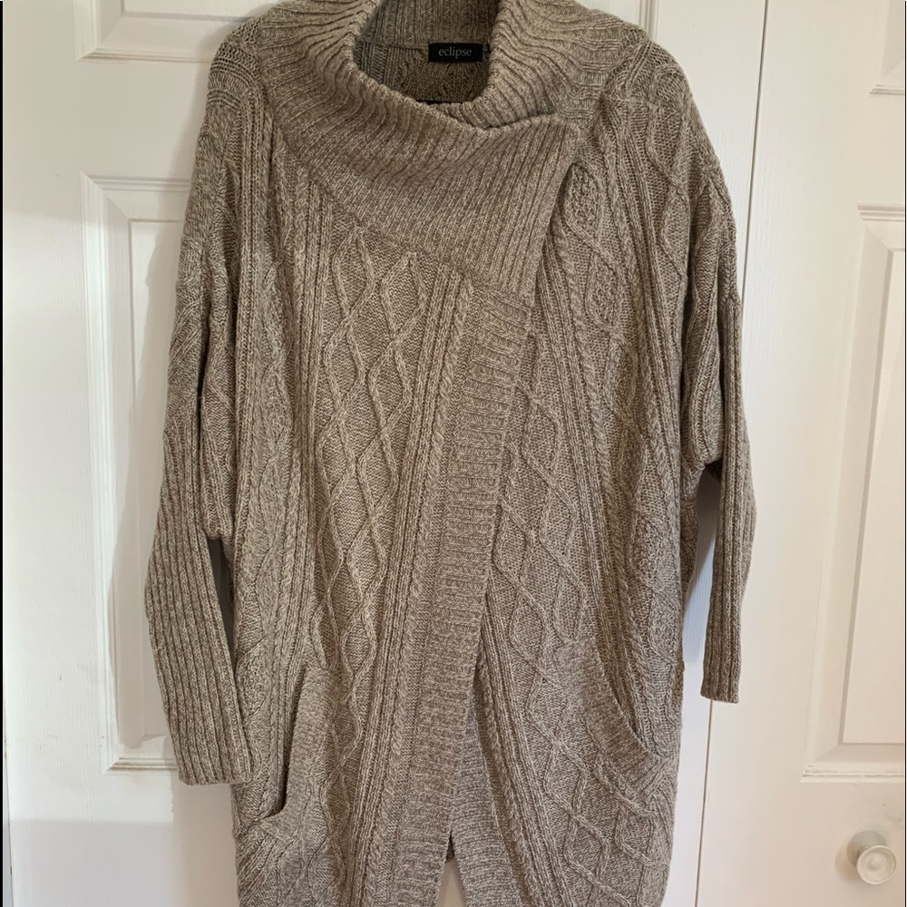 Eclipse sweater. Large